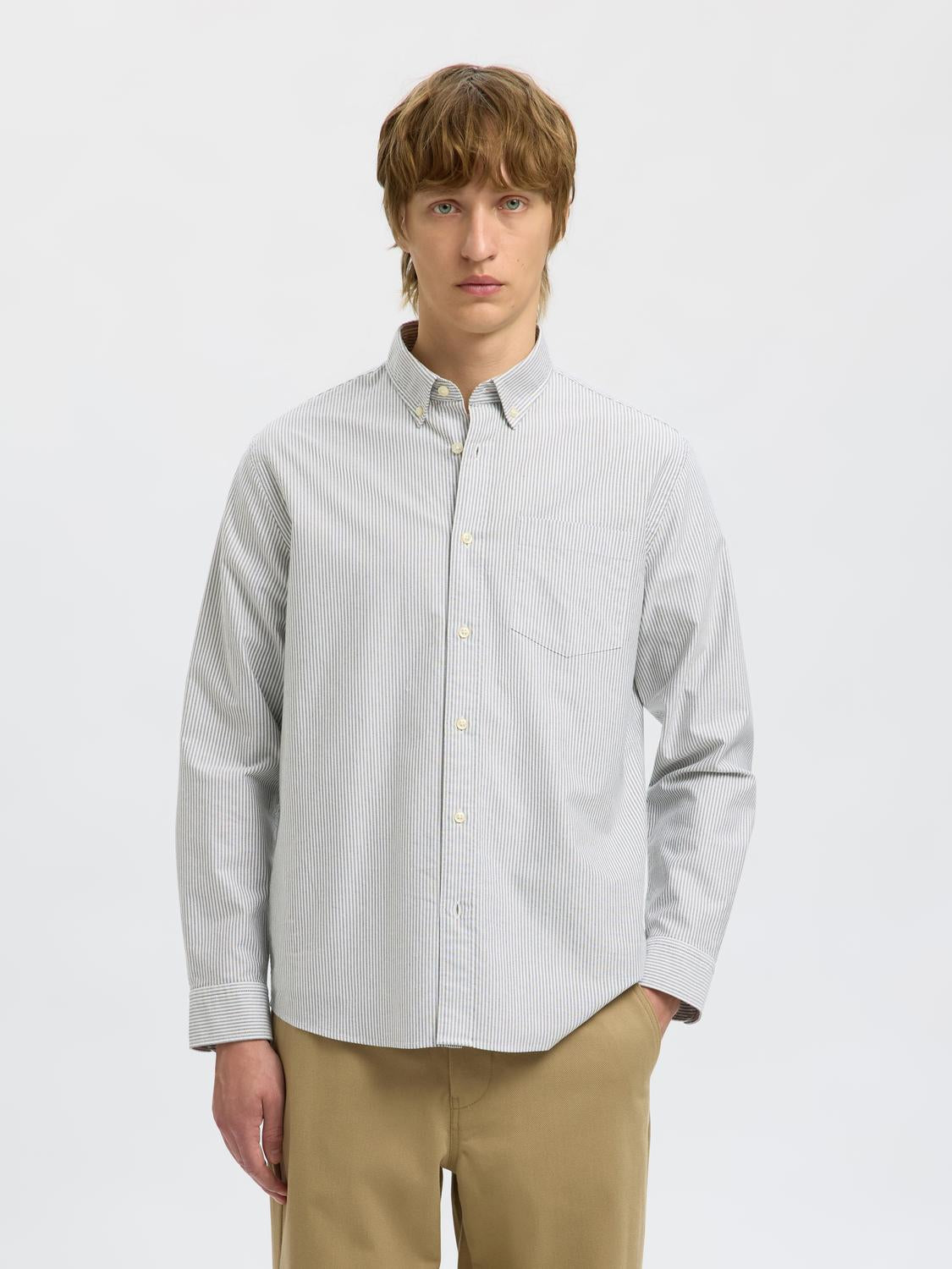 model_shot-front
